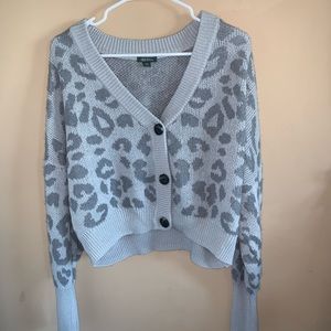 Cropped leopard print sweater